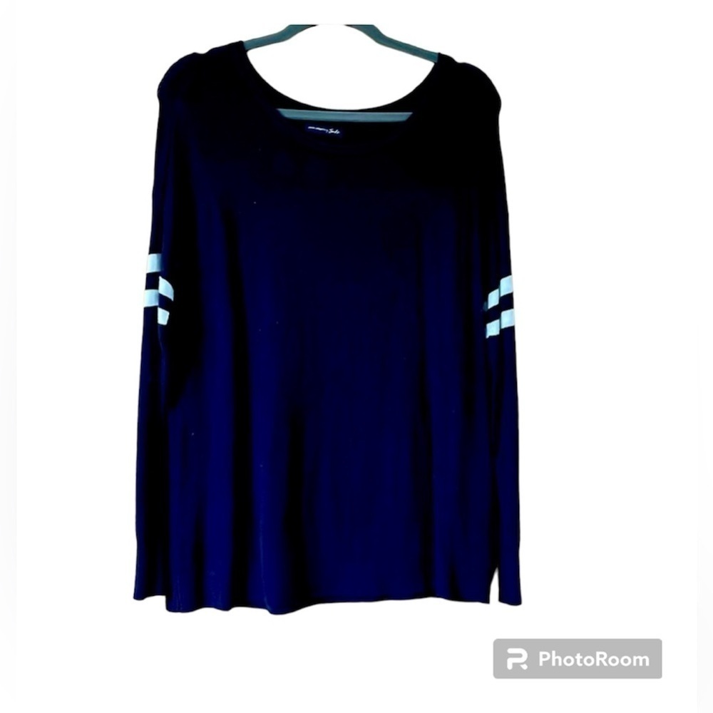 Size Med American Eagle sweater